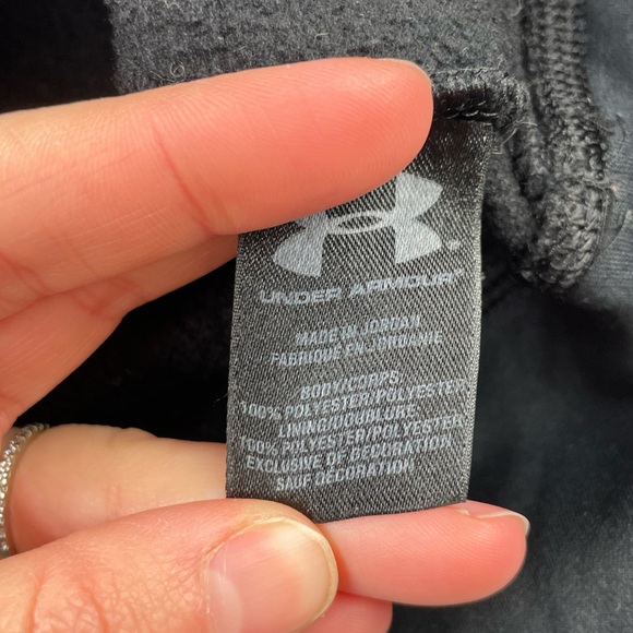 Under Armour Hoodie Pullover Mens Small or Womens Medium Red Black Graphic - Picture 7 of 8